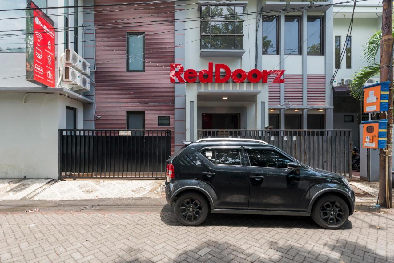 Reddoorz Near Grand City Mall 2 Surabaya Buitenkant foto