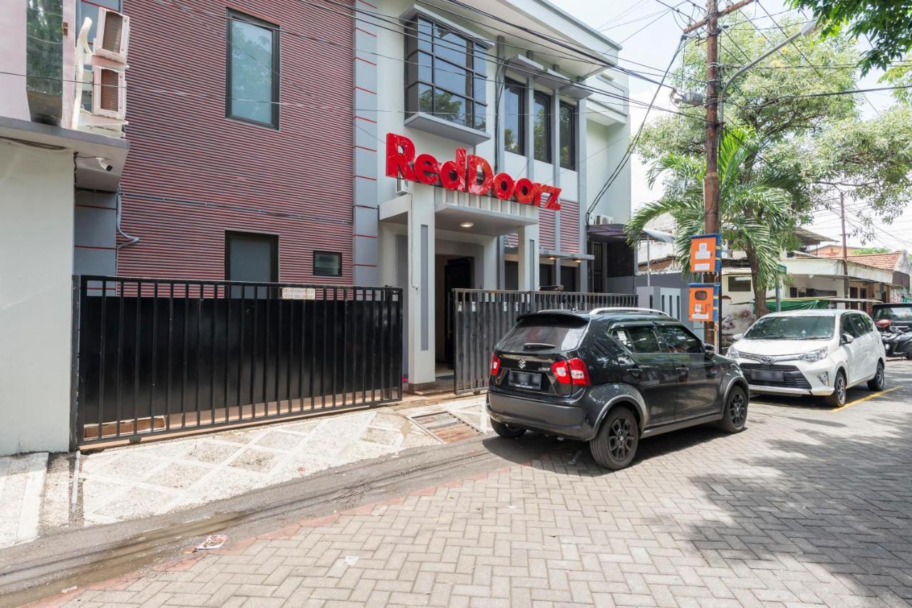 Reddoorz Near Grand City Mall 2 Surabaya Buitenkant foto