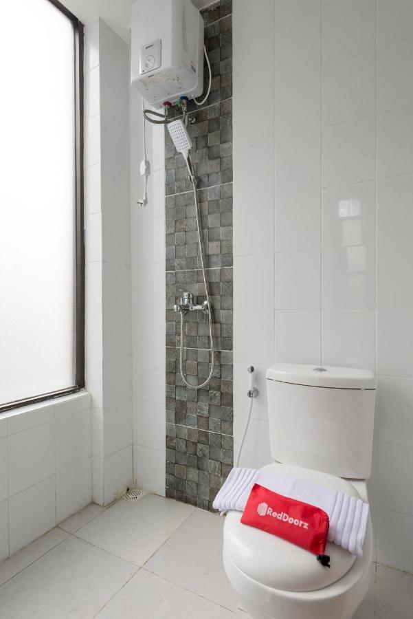 Reddoorz Near Grand City Mall 2 Surabaya Buitenkant foto