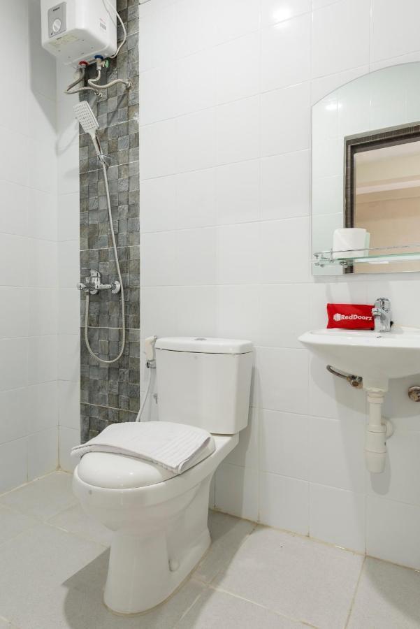 Reddoorz Near Grand City Mall 2 Surabaya Buitenkant foto